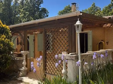 maison plain pied avec terrasse et terrain de 3000 m2