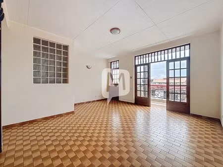 dpt guyane  à louer cayenne appartement t3 de 62 m2 au 2ème étage