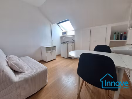 magny-les-hameaux bourg : chambre indépendante avec coin cuisin