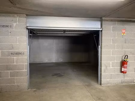 location box / garage sécurisé – cugnaux
