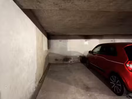 parking 93260 les lilas