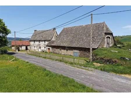 corps de ferme avec maison de 123m2  grange et atelier