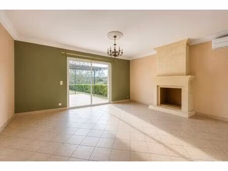 33450 montussan - maison de plain-pied sur parcelle arborée de plus de 1600 m²