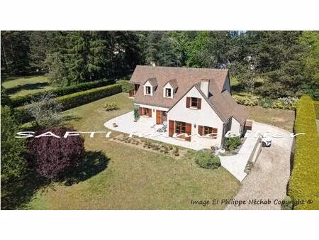 maison de 183 m2 - 4 chambres - sous-so tatal - 1790m2 de terrain autour.