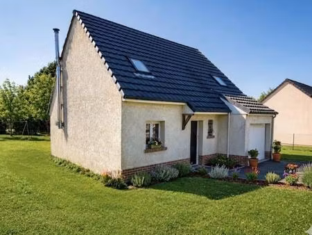 maison familiale de 87m2 sur 365m2 de jardin.