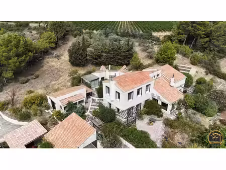 propriete d'architecte sur 4500m² de terrain - pouzols minervoi