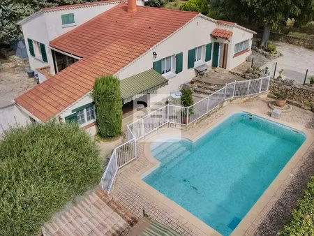 charmante villa avec piscine
