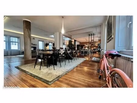 loft/atelier/surface 8 pièces 389 m²