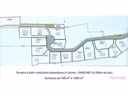 terrain 777 m² sanchey