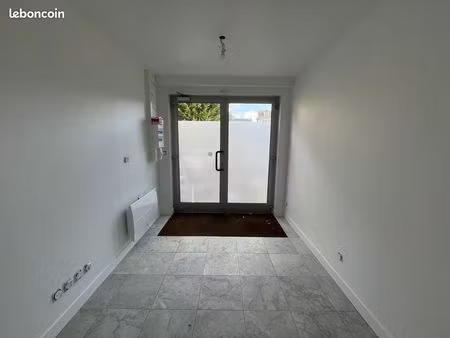 bureaux 30 m² sens