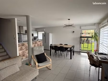 maison / appartement t4 en duplex avec grand garage et terrain