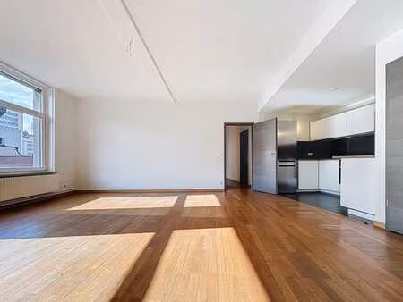 eu district- madou : superbe appartement 2 chambres de 120m2