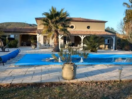 superbe villa 200m2 plain pied-4800 m2