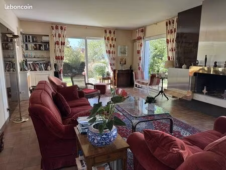propriété 6 pièces 168 m²