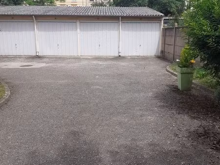 garage a louer