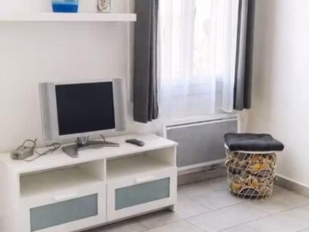 studio meuble
