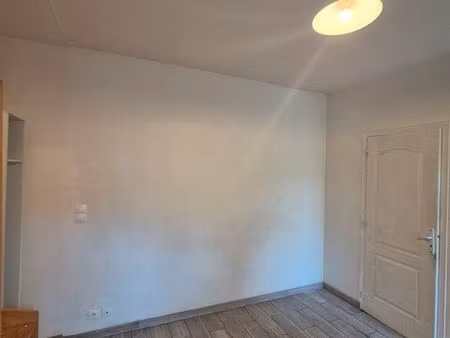 t3 duplex 46m2 proche gare avec place de parking