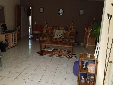 maison a louer pontcarre