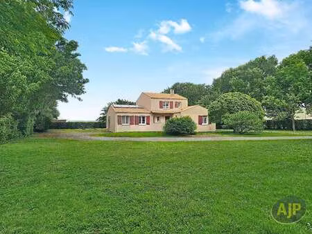 vente maison à petosse (85570) : à vendre / 153m² petosse