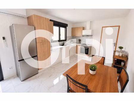 location maison  m² t-4 à surgères  995 €