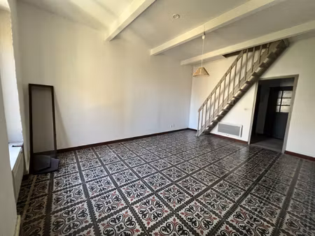 bages - coquet t2 mezzanine de 47m2