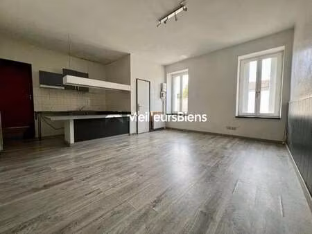 vente immeuble à la roche-sur-yon gare sncf - sacré coeur (85000) : à vendre / 277m² la ro