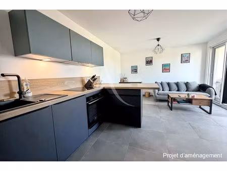 location appartement 2 pièces  41.49m²  istres