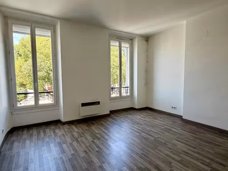 location appartement 2 pièces 50 m² à marseille 11 (13011)