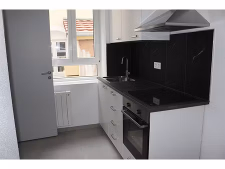 f3 de 61m2 au 1er étage rénové