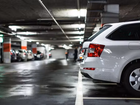 parking / box angers