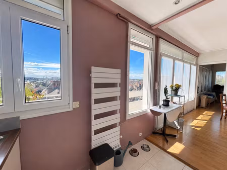 appartement t2 lumineux avec vue dégagée 6e étage