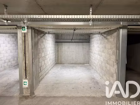 garage à saint-cyr-au-mont-d’or (69450)