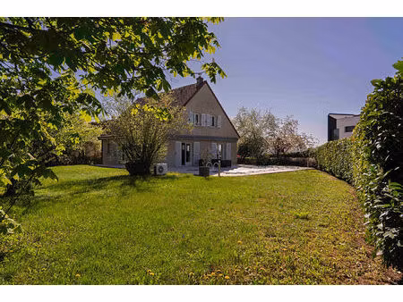 maison daix 7 pièce(s) 200 m2