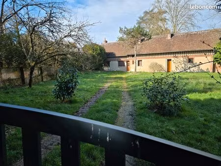 maison 2ch. grand terrain clos