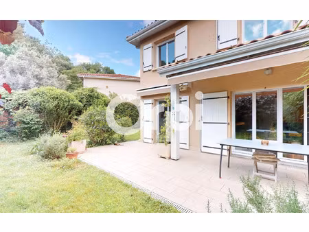 maison bron 93.74 m² t-4 à vendre  470 000 €