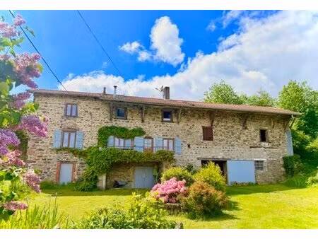 maison de 142 m² avec grange et dépendances - chénelette 69430