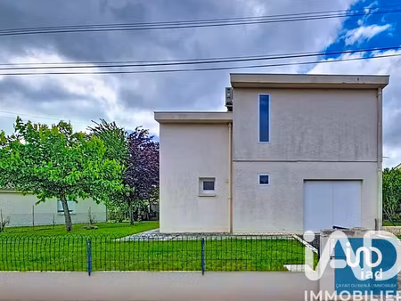 maison traditionnelle à fleurance (32500)