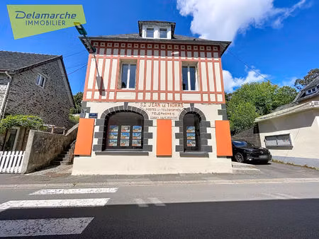 immeuble historique - 2 appartements et 1 local commercial - saint-jean-le-thomas (50530)