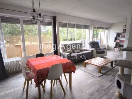 grand t4 lumineux avec balcon et place de parking