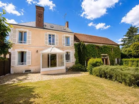 secteur bellême - maison 5 chambres avec ateliers  bureaux  gîte et jardin clos
