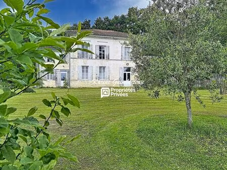 maison en pierre + gîte + près + bois + étang