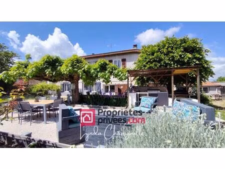 maison à vougy - 185m² - 5 chambres - entièrement rénovée