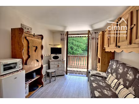 a vendre les carroz d'araches 74300 appartement avec coin nuit c