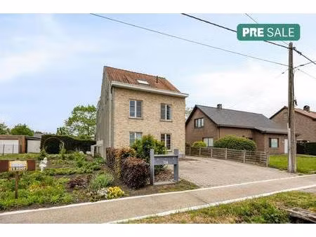 instapklaar appartement met twee slaapkamers in wuustwezel!