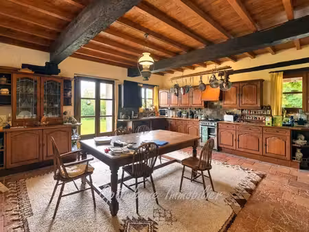 maison lomagnole de 1808 – 227 m²  terrain de 7 087 m² et dépendances
