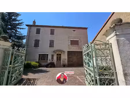 grande propriété en 2 parties pour un total de 640 m² sur petit jardin