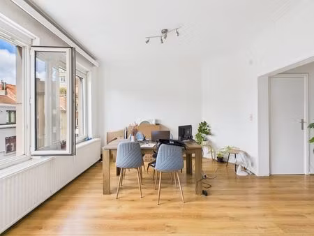 appartement à louer à ixelles € 900 (locbv) - modifa brussels | zimmo