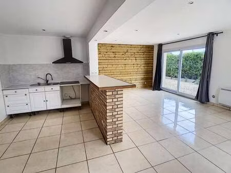 vente maison à caudebec-lès-elbeuf (76320) : à vendre / 80m² caudebec-lès-elbeuf