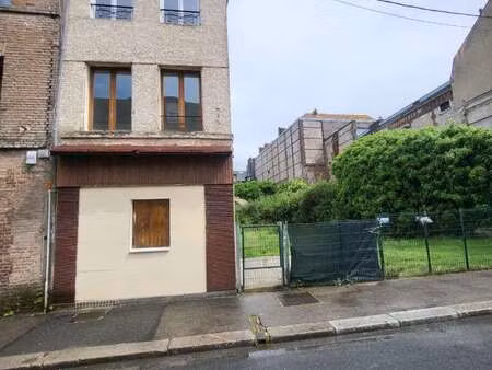 vente maison à elbeuf (76500) : à vendre / 77m² elbeuf