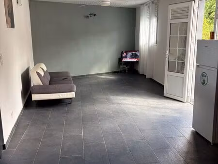 a louer f3 bourg de trinité